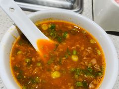 番茄浓汤配牛肉粒-海底捞大排档火锅(悦荟广场店)