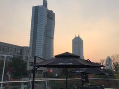 -UNI UNI(环亚凯瑟琳店)