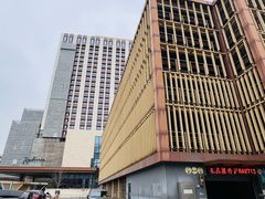 -上海宾馆-停车场