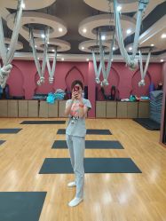 -威思丽高温瑜伽会馆