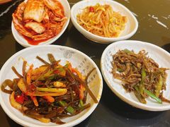 -牛信亭韩国料理·炭火烤肉(紫藤路店)