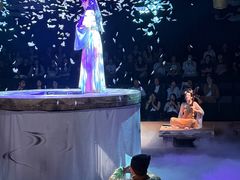 -瑞虹新天地月亮湾