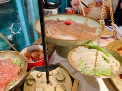 -哥老官重庆美蛙鱼头(日月光店)
