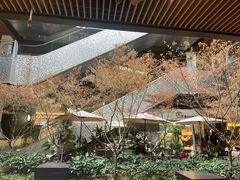 -瑞虹新天地月亮湾