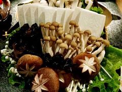 -湊湊火锅·茶憩(新中关购物中心店)