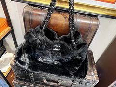 -小飞侠奢侈品回收 寄卖 养护(宝山宝龙广场店)