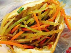 夹土豆丝-小陈方酥锅盔(古城总店)