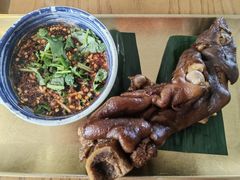 -包整·丝娃娃(一览甲秀楼风景店)