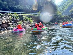 -安吉龙王山峡谷漂流