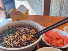 -呼啦面馆·头牌豌杂面(爱琴海店)