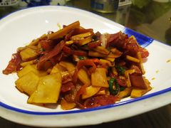 -东家小院金汤酸菜鱼(南阳路店)