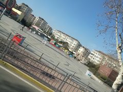 -利群海琴购物广场(商丘路店)