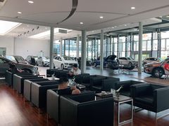 -杭州中升之星奔驰4S店(滨江店)