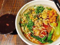 肥肠面-爆炸头阿姨小四川正宗川味小吃(无任何分店)