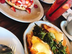 -ROAST coffee & eatery