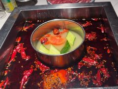 -二荆条·蜀鲜汇城市森林火锅