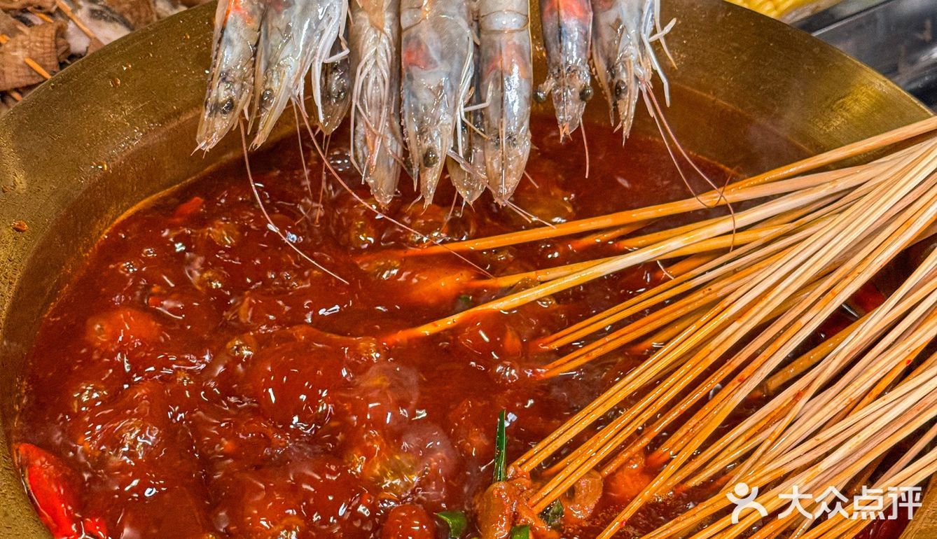 现在串串店都这么卷吗？精酿也太好喝了吧！