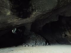 -皇帝洞