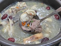 -濠轩阁特色生蚝火锅(水湾路店)