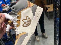 -Adidas(东荟城店)