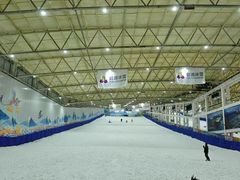 -乔波室内滑雪场