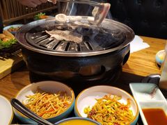 -明洞阿姨·韩式酱蟹烤肉·创意料理(三元桥店)