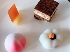 -中央电视塔旋转餐厅