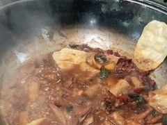 -三里屯土灶炖公鸡地锅鸡(江东店)