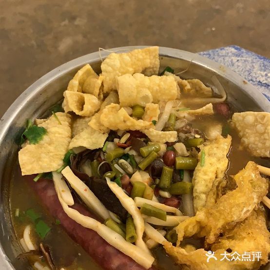 叶子牌螺蛳粉
