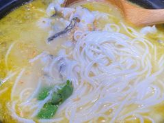 -九锅一堂酸菜鱼(石家庄先天下店)