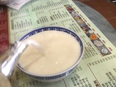 -赵记传承特色牛奶甜品(泉城广场店)