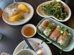 -大头虾越式风味餐厅(光明广场店)