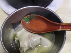 -小许三鲜砂锅馄饨店(家多乐烟酒店)