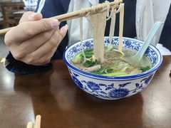 -老陆稿荐(西中市店)