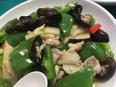 青椒笋片炒肉-小本鸡饭店(滨江白马湖店)