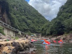 -安吉龙王山峡谷漂流