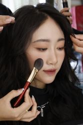 -红馆妆造(中央大街店)