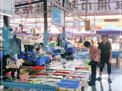 -霞涌市场海鲜摆卖区