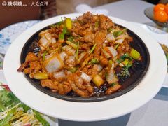 葱爆小羔羊肉-悦融琥珀·京鲁菜(西单店)