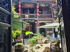 -香满楼.建水老宅院