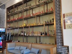 等位区-仁虎老火锅(黄泥磅店)