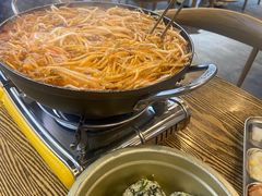 -吴草鸡爪오초닭발韩食堂(融恒盈嘉中心店)