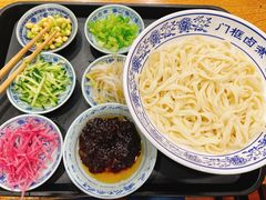 老北京炸酱面-门框胡同百年卤煮(新街口店)