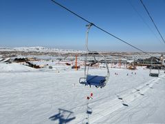 -丝绸之路山地度假区滑雪场
