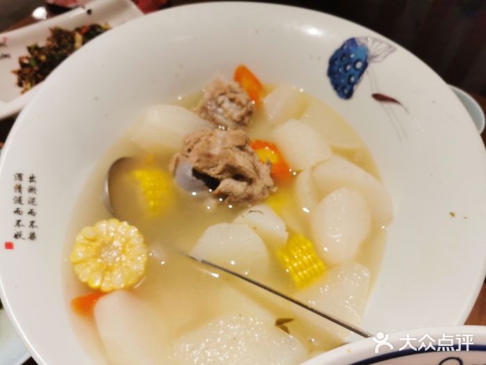 有红鸡毛店·川菜(建设路店)图片