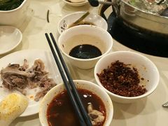 -一席地·本地鸡窝·杭帮鸡火锅(萧山银隆百货店)