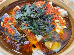 紫苏碎鱼头-憨伢子·家常菜小食堂·有锅气の炒菜(江汉路店)