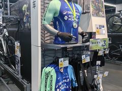 -迪卡侬(越秀公园店)