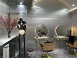 -Tloml salon