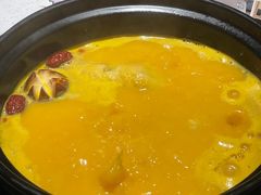 -粤小煲鲜汤猪肚鸡(丹尼斯二天地店)